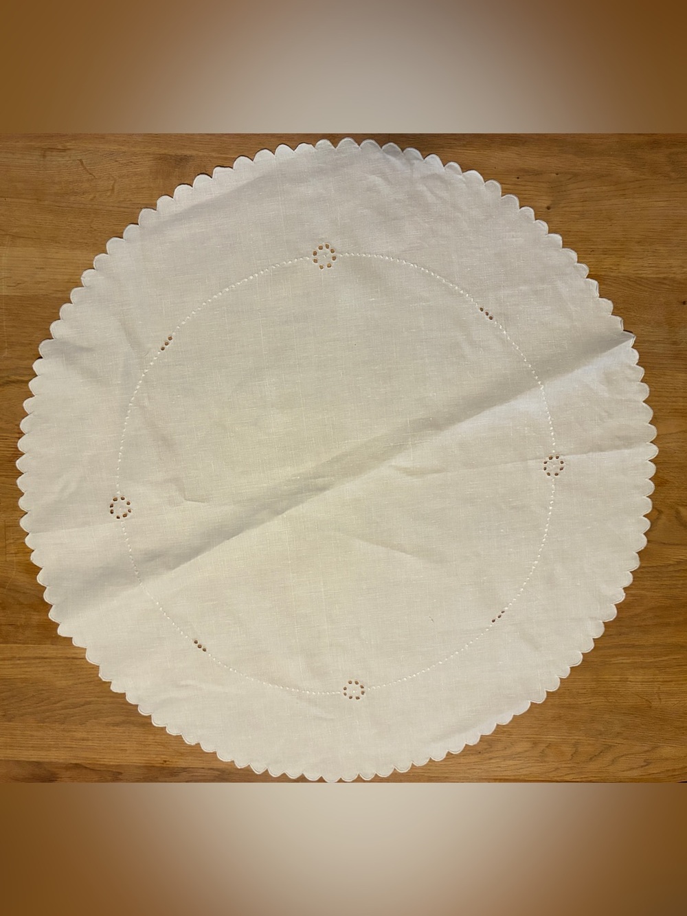 Vintage Classic White Scalloped Linen Doilies.